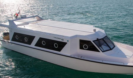 Touring 48 Lounge Boat